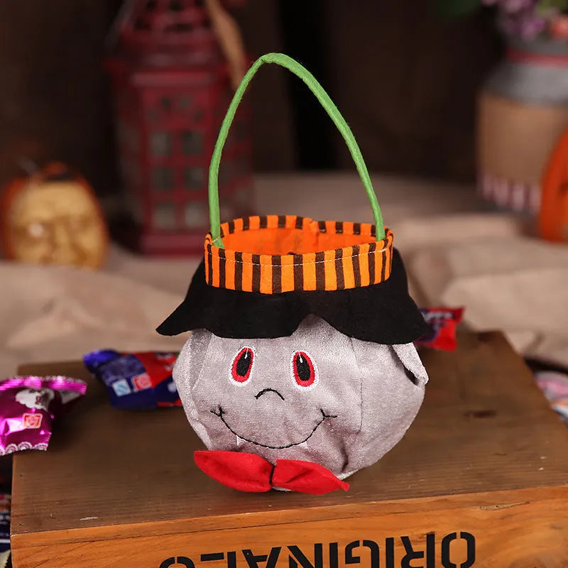 Halloween candy bag with pumpkin pattern velvet construction 16cm dimensions