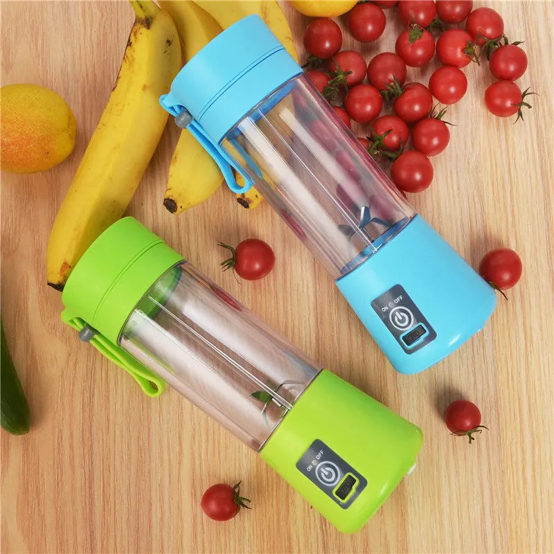 Mini USB electric fruit juicer with stainless steel blade in pink colour