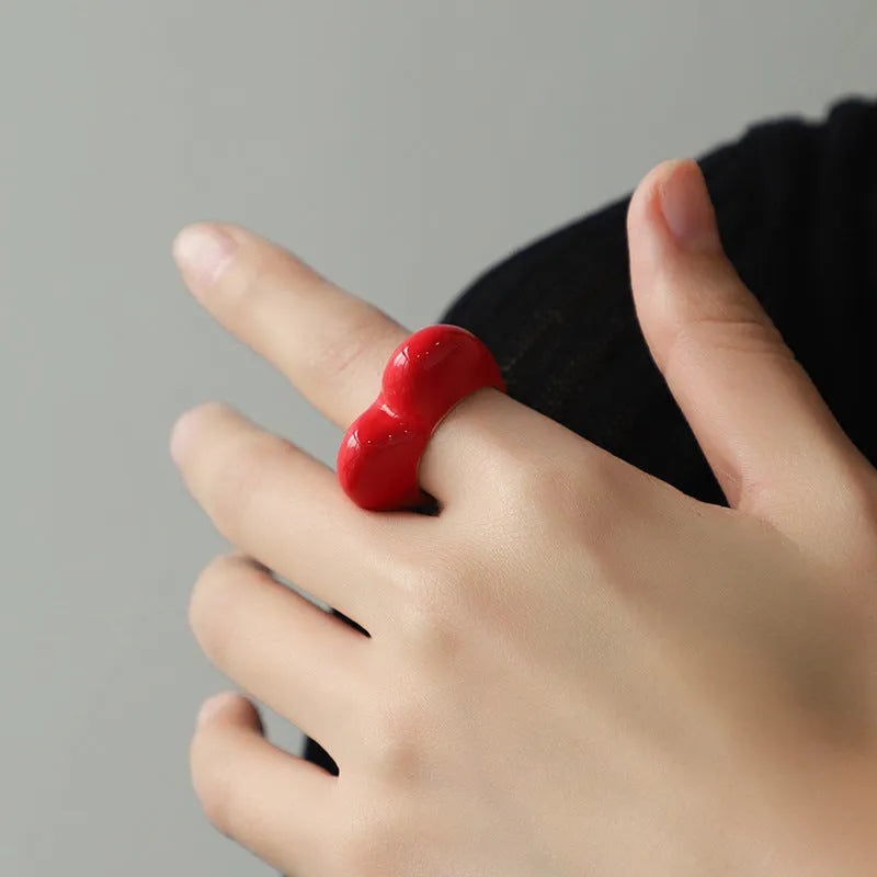 Original design three-dimensional heart-shaped enamel ring in zinc alloy.