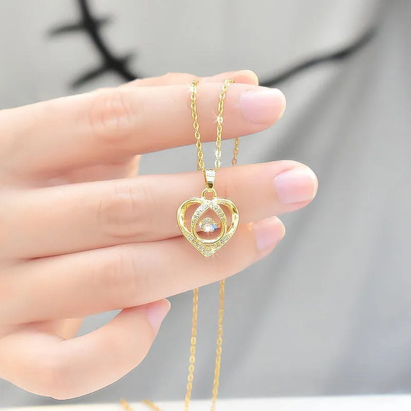 Fashion Dancing Love necklace with rhinestones – heart-shaped clavicle chain in Gold finish
