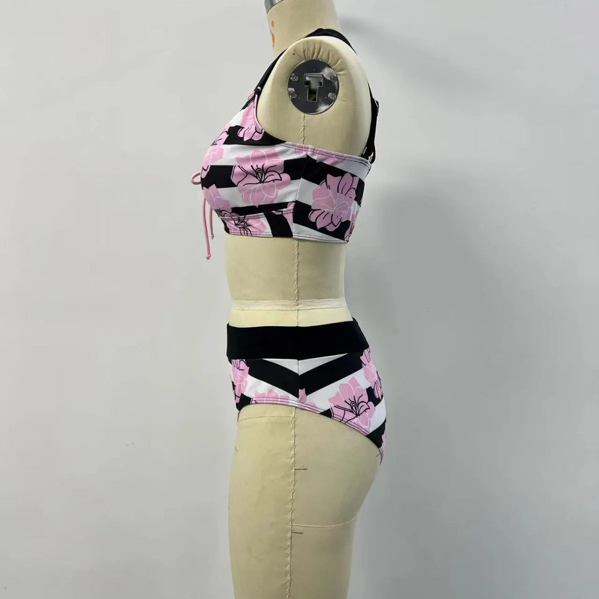 Women's black printed belly covered slimming split bikini for swimming