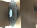 Sports equipment in black and blue colour, suitable for fitness training and extreme challenges.