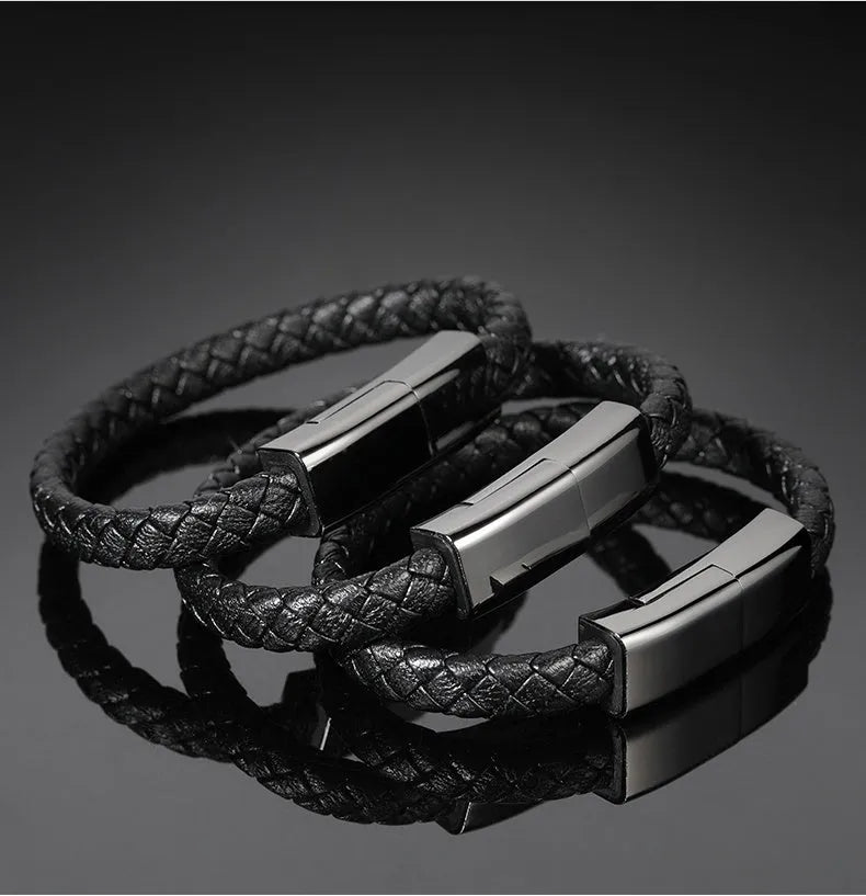 Brown double-line bracelet cable measuring 22.5cm with single USB connector in gift box