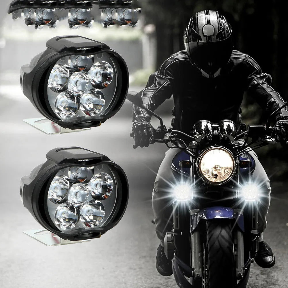 Black plastic 12V LED spotlight for electric vehicles with six lamp beads and white light output