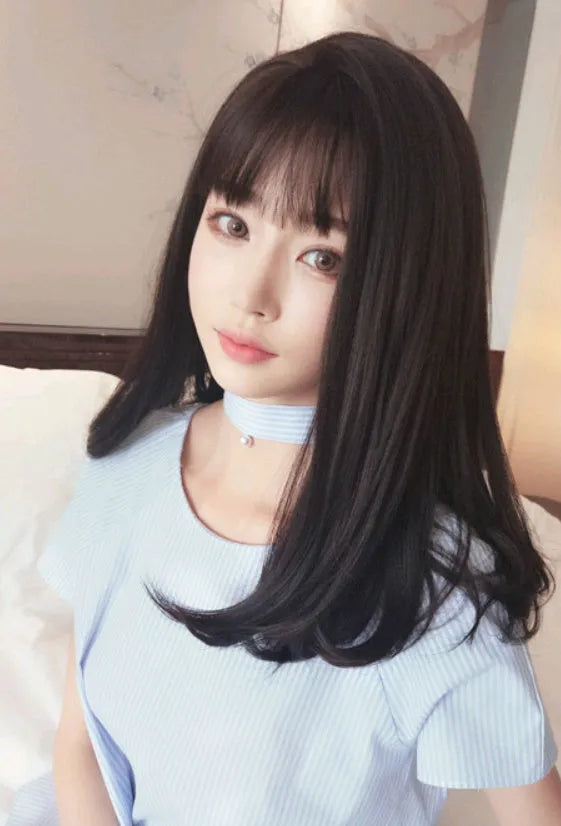 50cm long straight wig with Qi Liu Hai air bangs in high temperature fibre, light and thin women's hairpiece