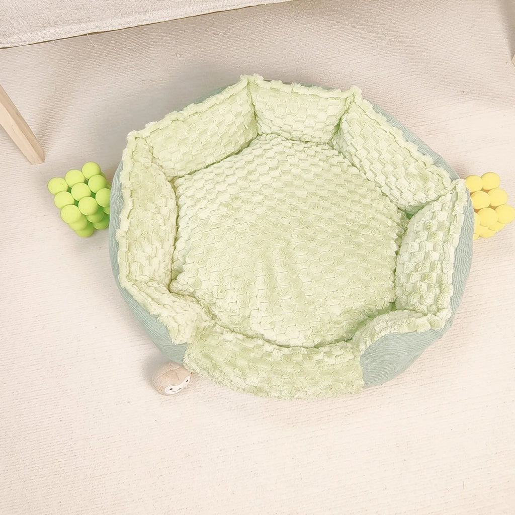 Multi-colour thermal cat nest in macaron shades, 50cm diameter cloth bed for cats