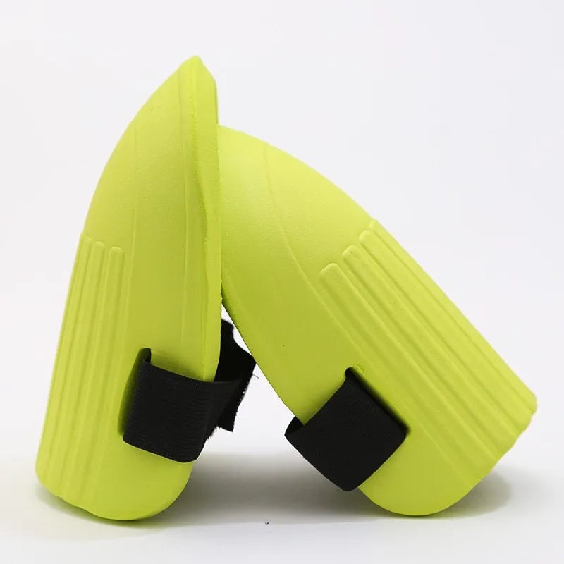 A pair of rectangular EVA foam knee pads in a chosen colour, shown with dimensions for gardening use.