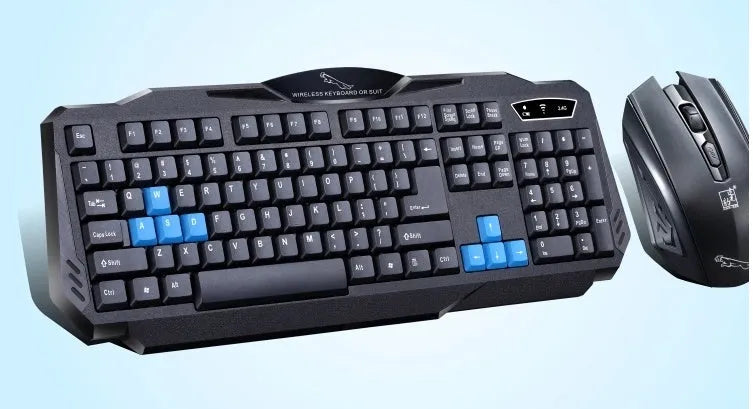 Wireless keyboard and mouse set in black plastic with USB receiver