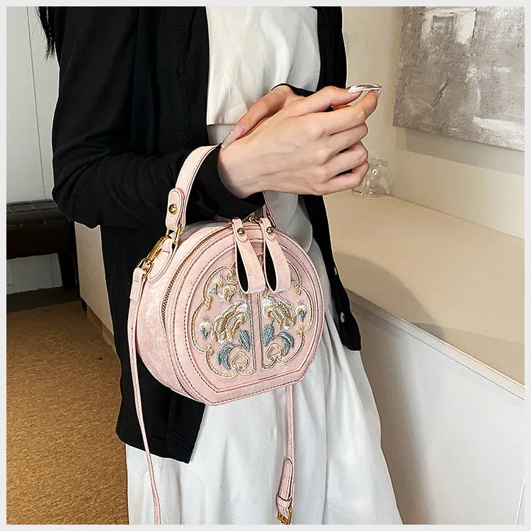 Soft Chinese embroidery shoulder messenger bag with horizontal square shape and adjustable strap