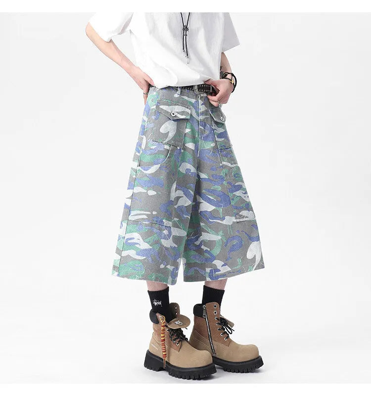 Camouflage cotton cropped trousers with front pockets and straight leg workwear style