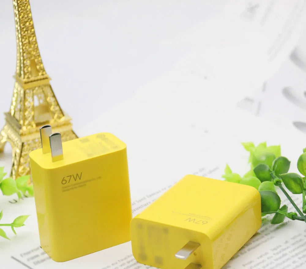 Game Enhanced Charger 67W in yellow with Type-C elbow USB cable for US electrical outlets
