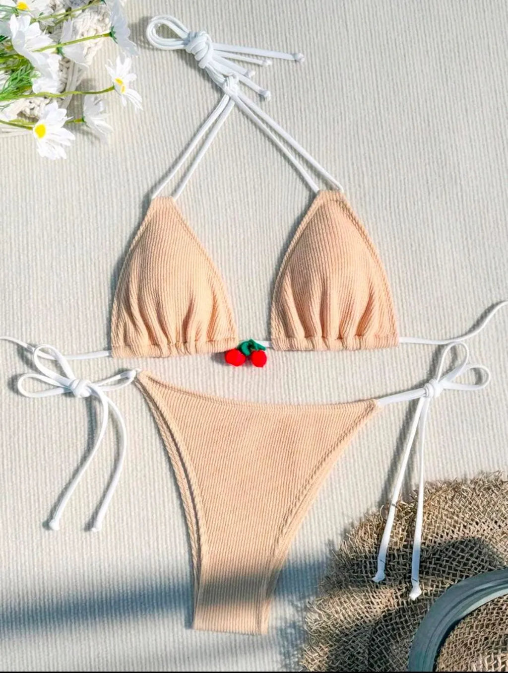 Sexy backless bikini swimsuit in solid colours with quick-drying fabric for beach holidays