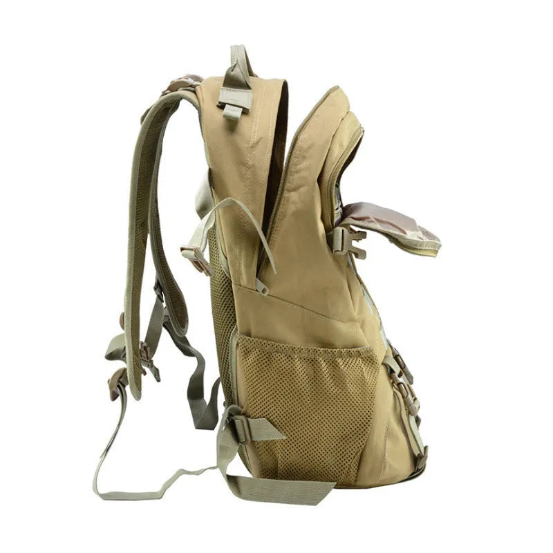 Green camouflage Oxford cloth mountaineering backpack with air pillow belt straps.