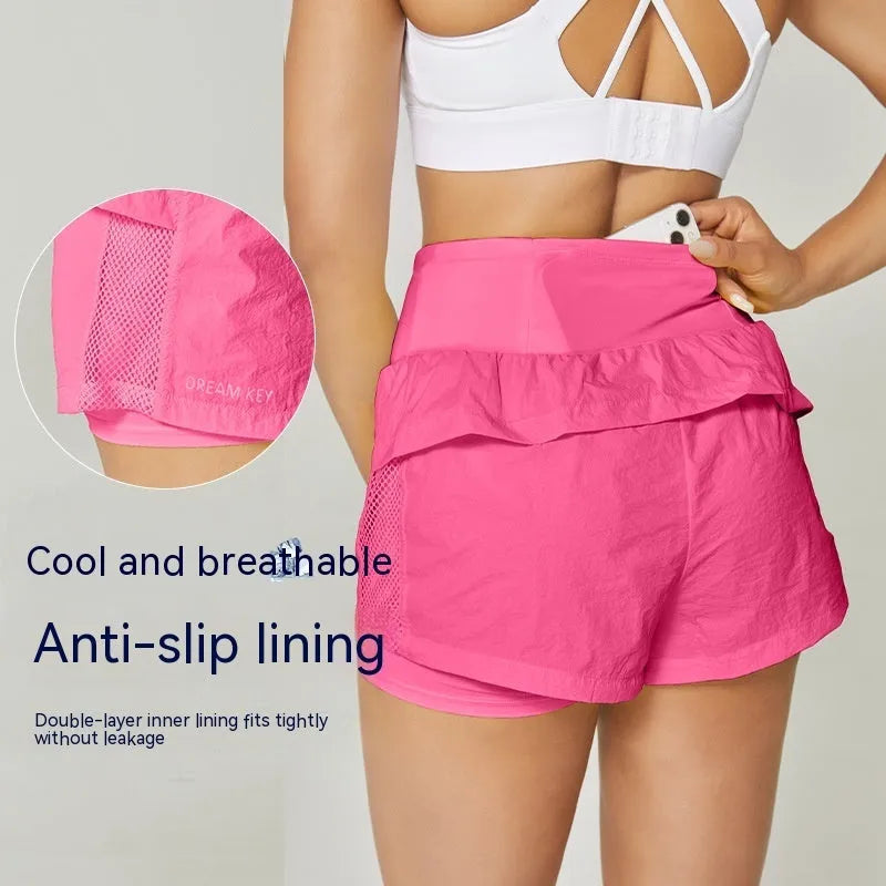 Women's cotton blend fitness shorts in loose fit with quick-drying properties