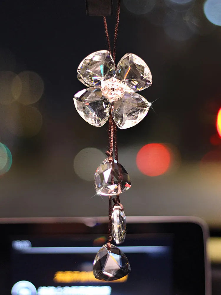 Crystal four leaf grass pendant for car interior decoration measuring approximately 20cm