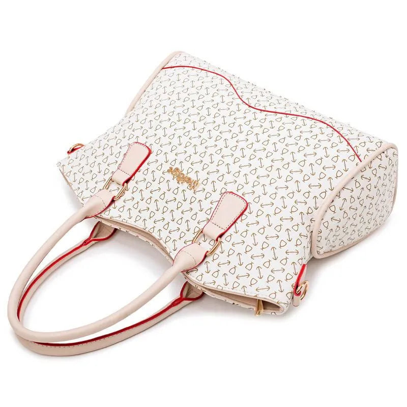 Women's soft PU shoulder bag in horizontal square shape with zipper closure and printed finish