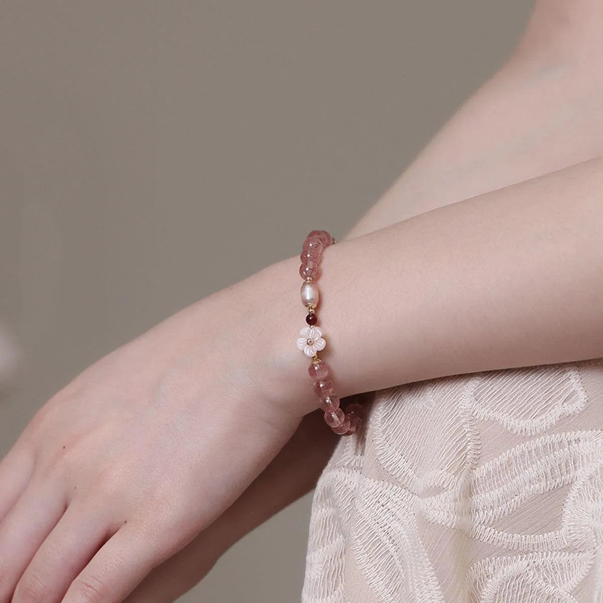Strawberry quartz peach blossom crystal bracelet with flower charms for women
