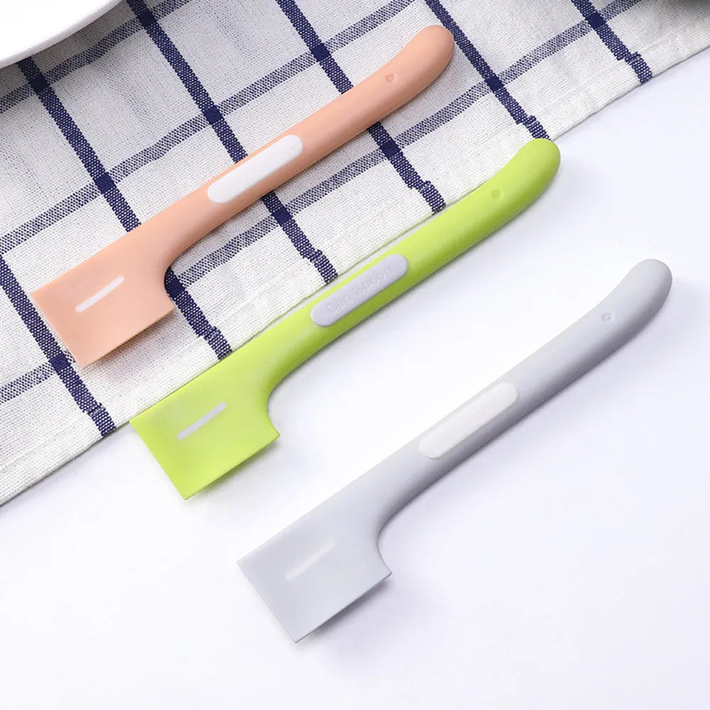 Long-handle pet feeding spoon for cat and dog wet food in TPR material