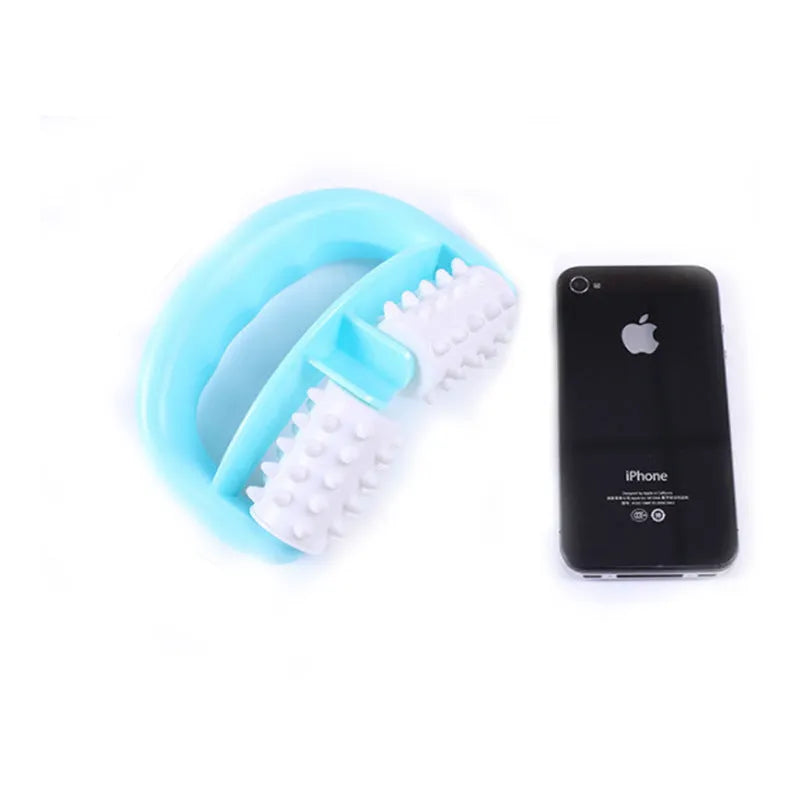 Handheld anti-cellulite massager roller in blue dot wheel finish with compact 13.5x8.5cm body