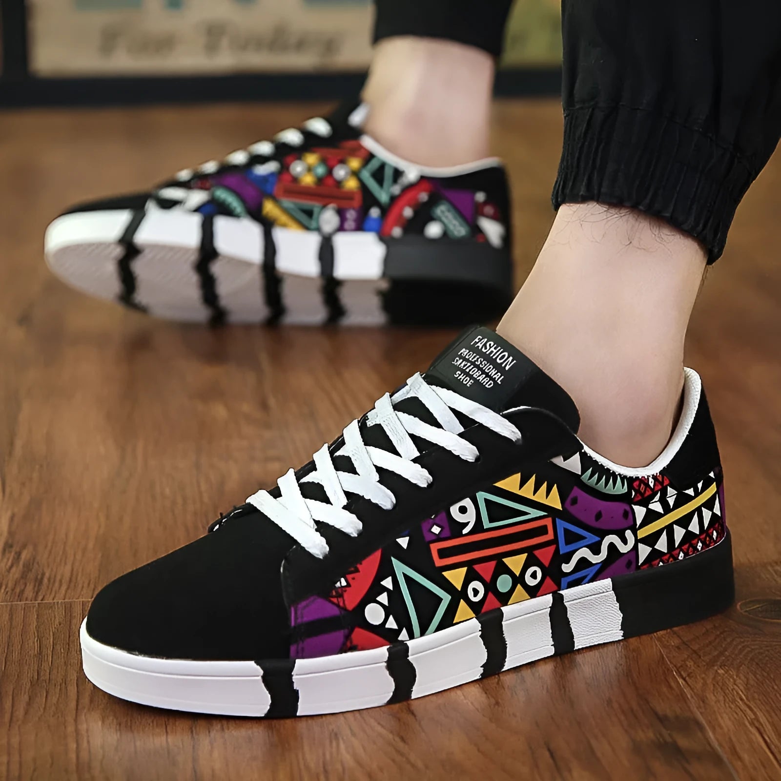 Canvas shoes with suede stitching upper, rubber sole, front tie lace-up, plain pattern, car suture design, black colour