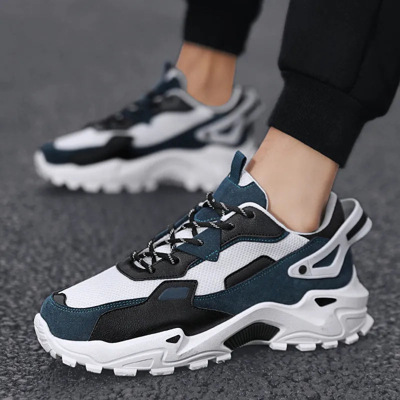 Men's breathable casual sneakers in black white colour-blocked pattern with lace-up front