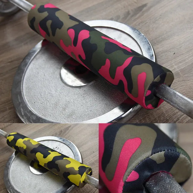 Sponge barbell sheath shoulder pad, 38.5cm long and 1.5cm thick, in black or camouflage colours