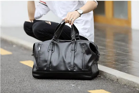 Large-capacity black PU leather handbag with shoulder strap and notebook compartment