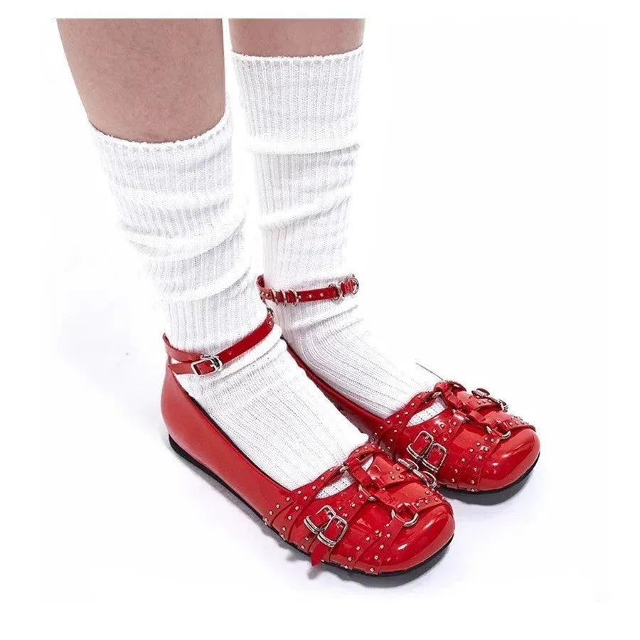 Women's black genuine leather retro flat shoes with buckle fastening and square toe design