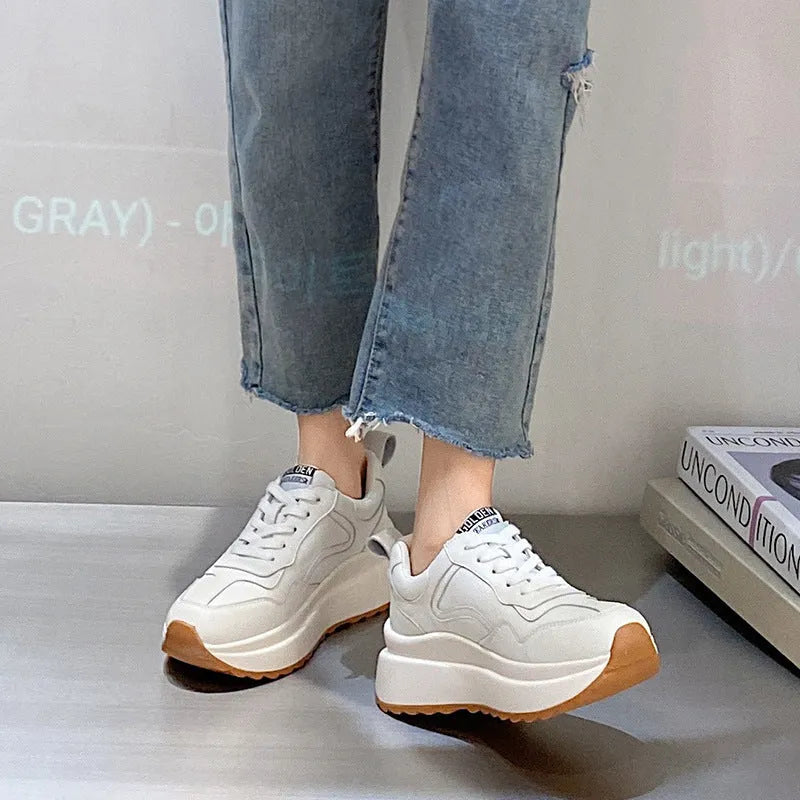 Women's white low-top leather casual shoes with cross strap and English muffin heel