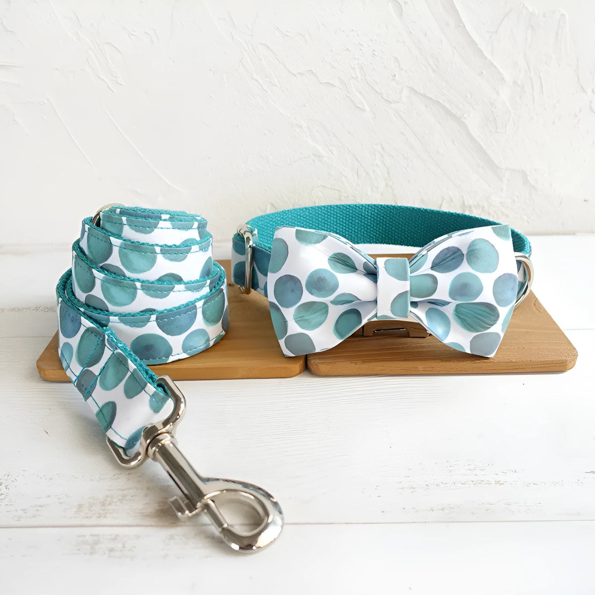 Polyester pet bow collar accessory in Bubble colour, sizes XS to XL, 10-11cm length and 6cm width