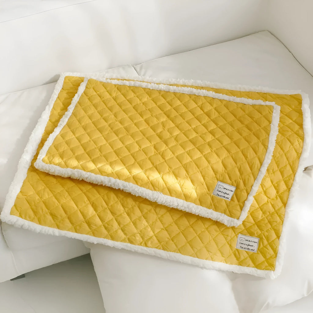 Quilted terry cloth cat blanket in blue, grey, pink or yellow colours