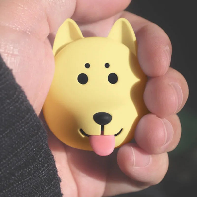 Cute cartoon car perfume holder in plastic with magnet clip on car vent