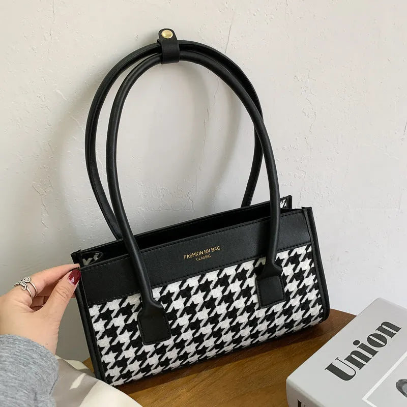 New Tide black plaid horizontal square cross-body handbag for women 28x16x8.5 cm