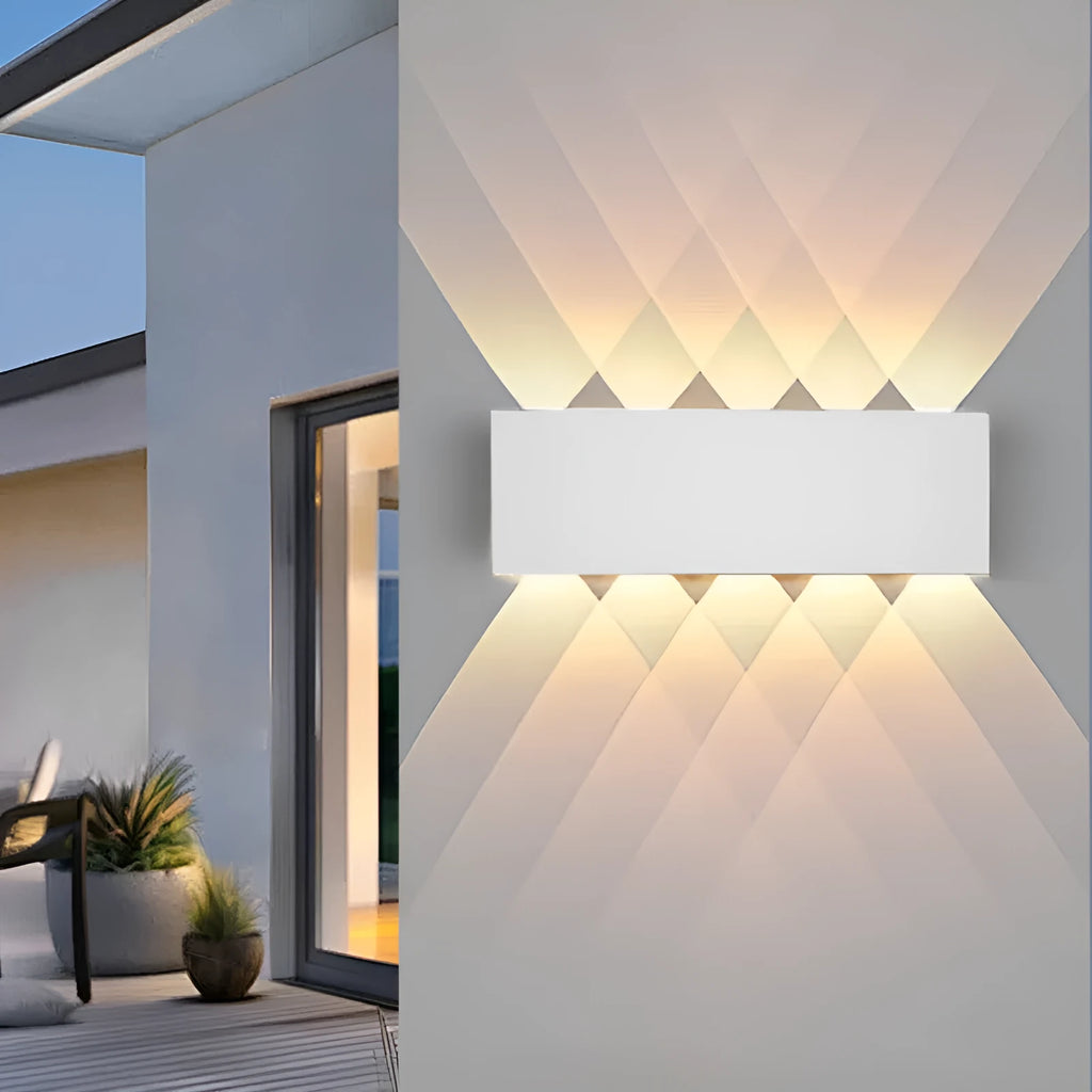 IP65 waterproof outdoor LED telescope wall lamp in white plastic design