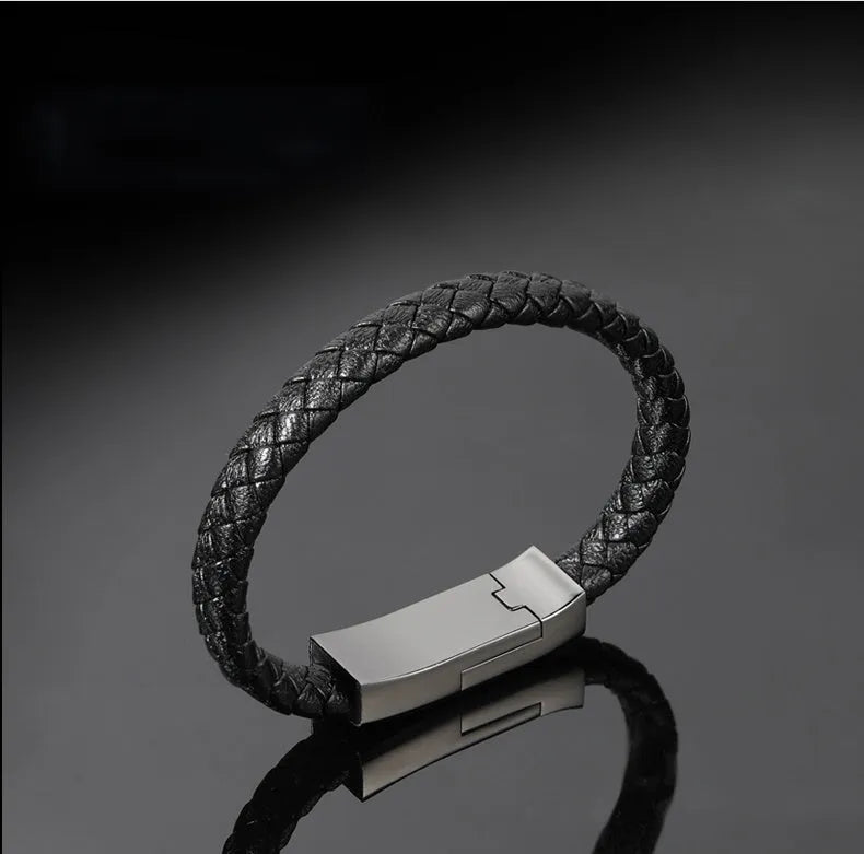 Brown double-line bracelet cable measuring 22.5cm with single USB connector in gift box