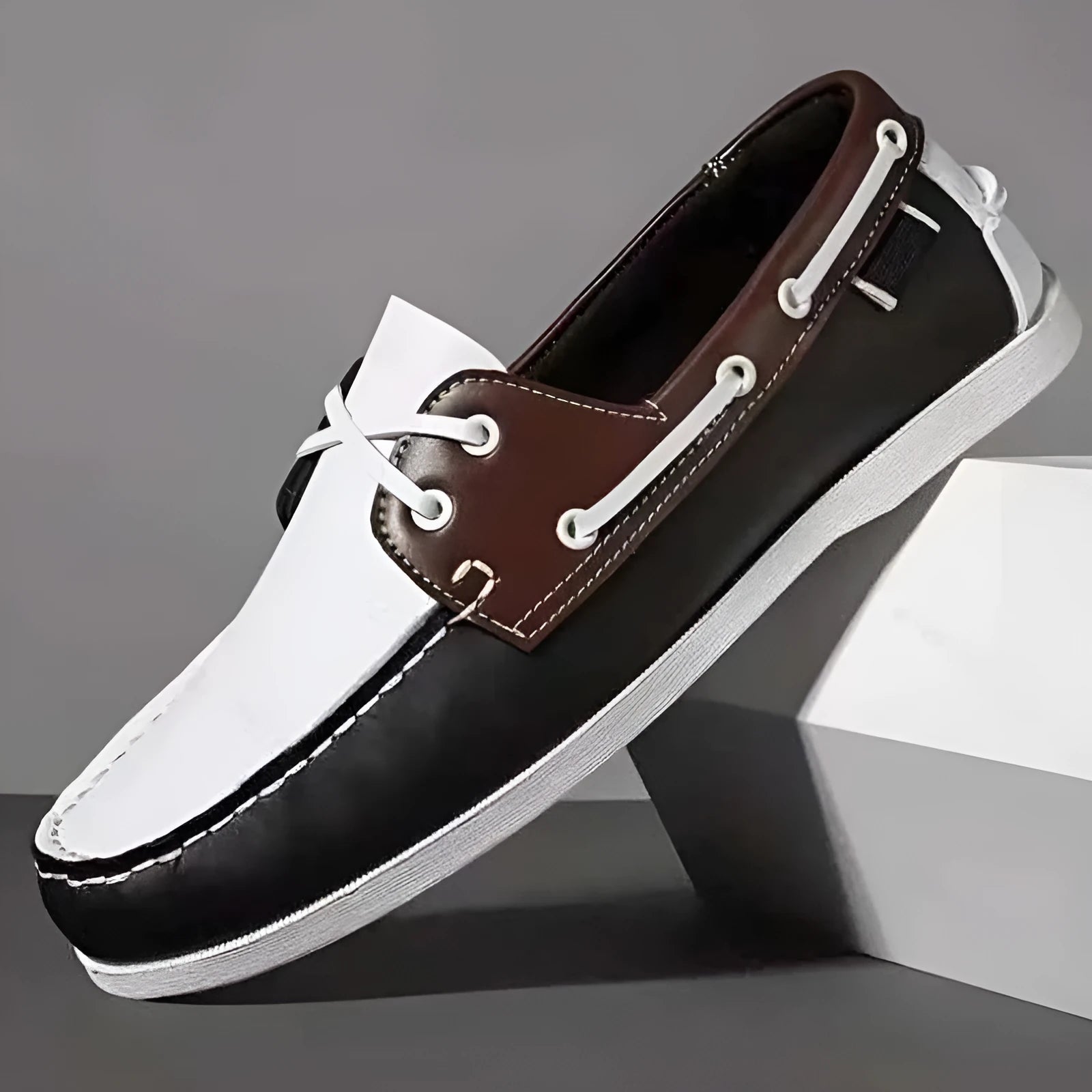 Men's British style casual shoes with round toe and flat heel in artificial PU material
