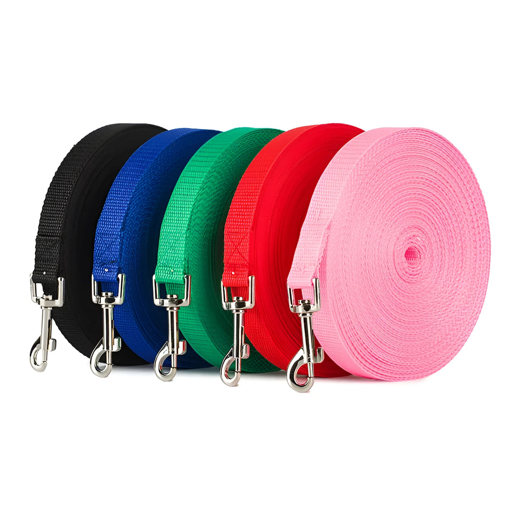 Long nylon rope pet leash in blue, 2cm width, 1.5 metres long, on a neutral background