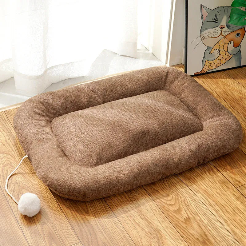 Four-season pet cushion mat with removable top layer in brown and green colours