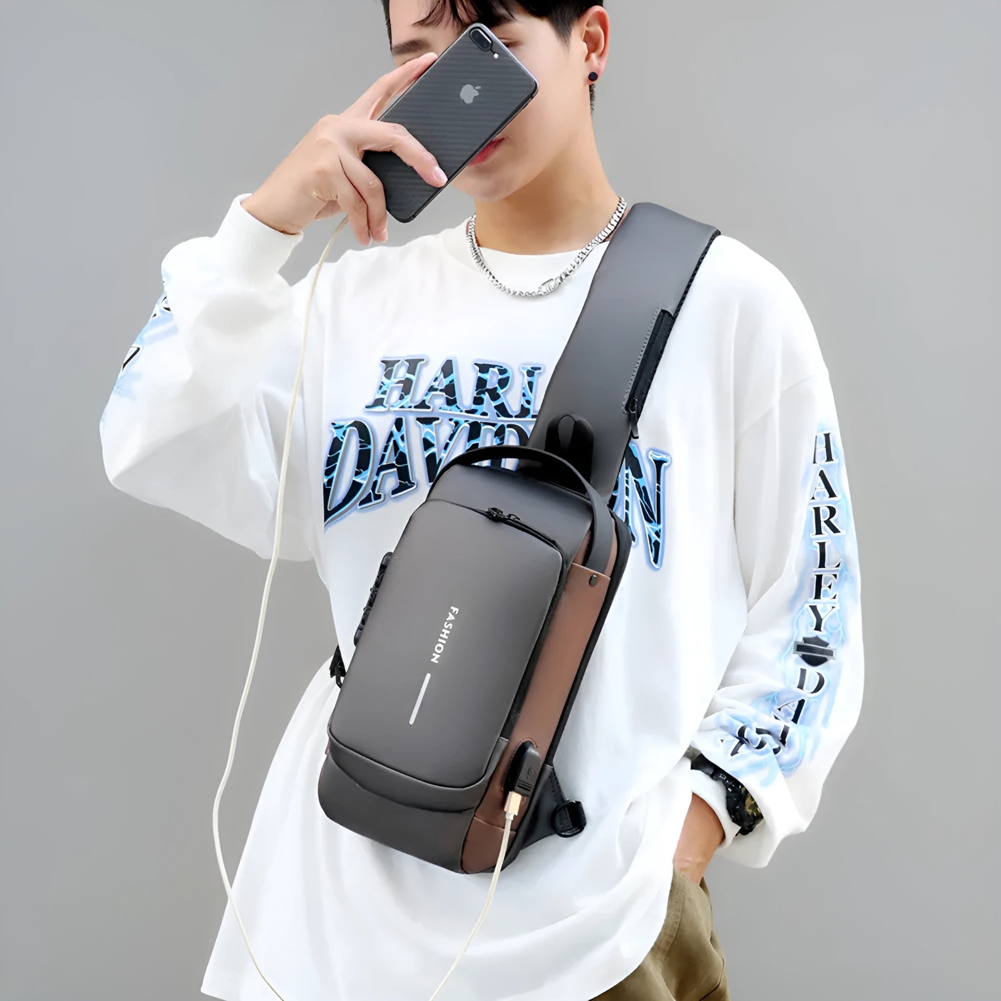 Motorcycle chest bag in PU leather with password lock, square vertical shape, car-suture design, black colour