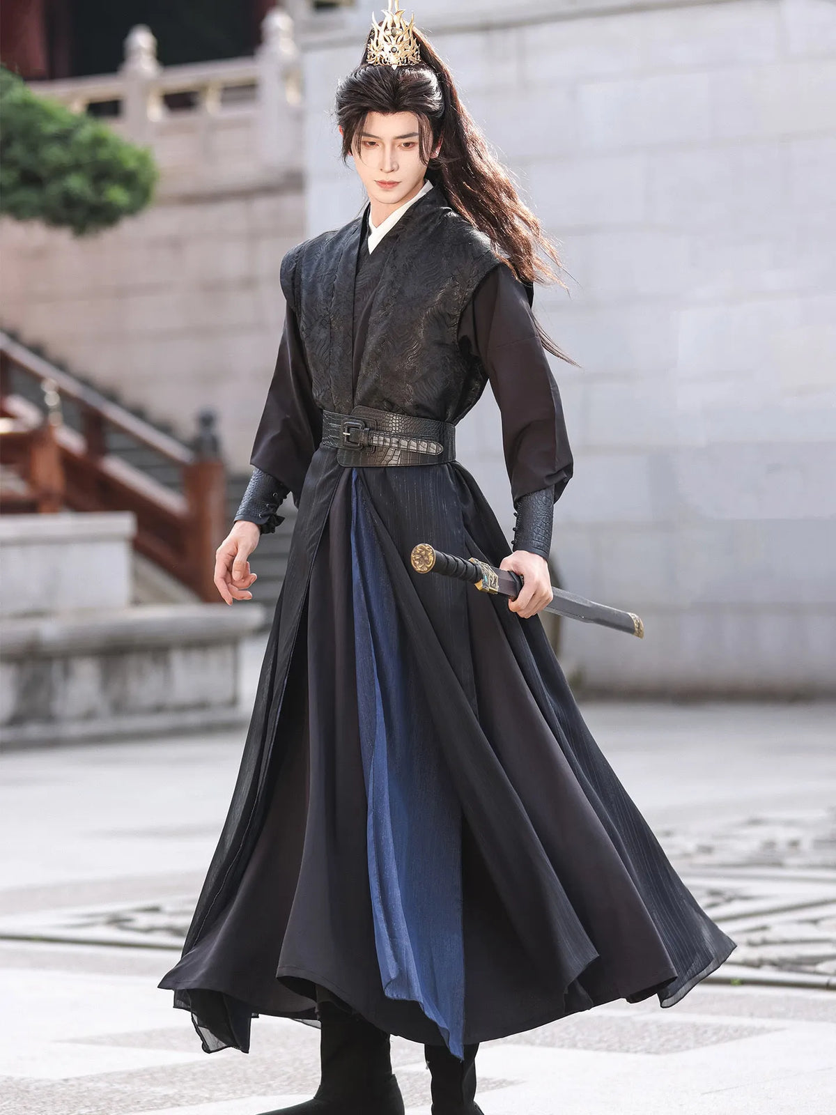 Hanfu Qingxuan suit with inner robe, outer coat, wrist guard, and waist belt in jacquard fabric, unisex sizes S-3XL