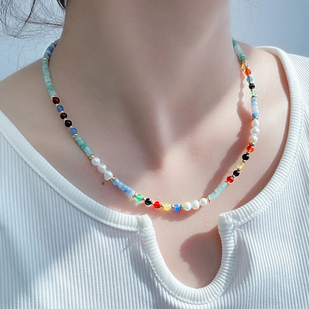 Pearl gradient mixed colour clavicle chain with mother of pearl shellfish pendant and ball bead chain