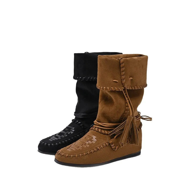 Mid-top western cowboy boots in brown or black with suede leather lining, square toe, low flat heel and rubber sole.