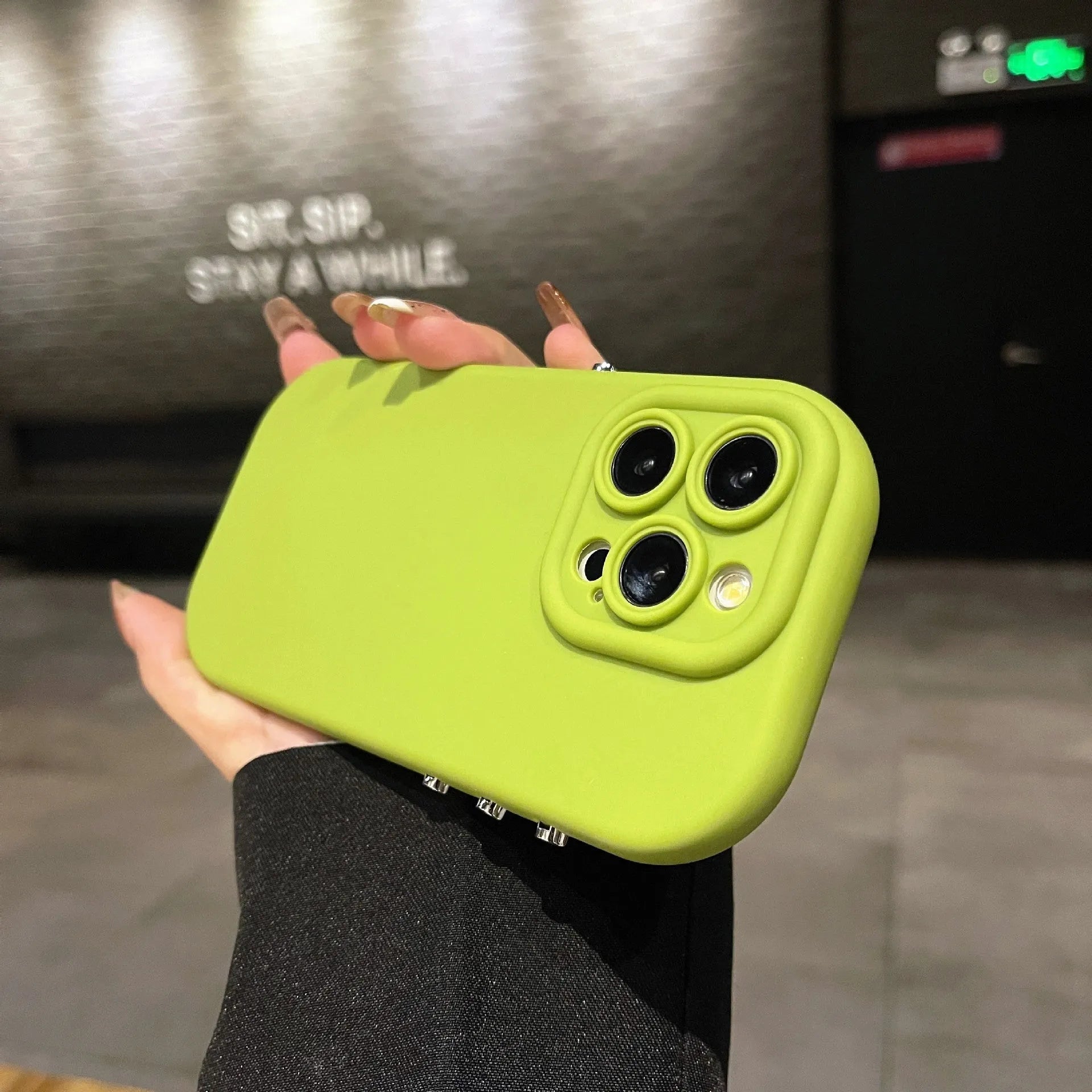 Electroplated solid colour silicone TPU drop-resistant protective phone case for iPhone models