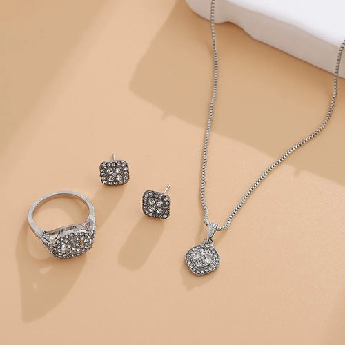 Alloy rhinestone three-piece wedding set with ring, stud earrings and 67cm necklace in gold