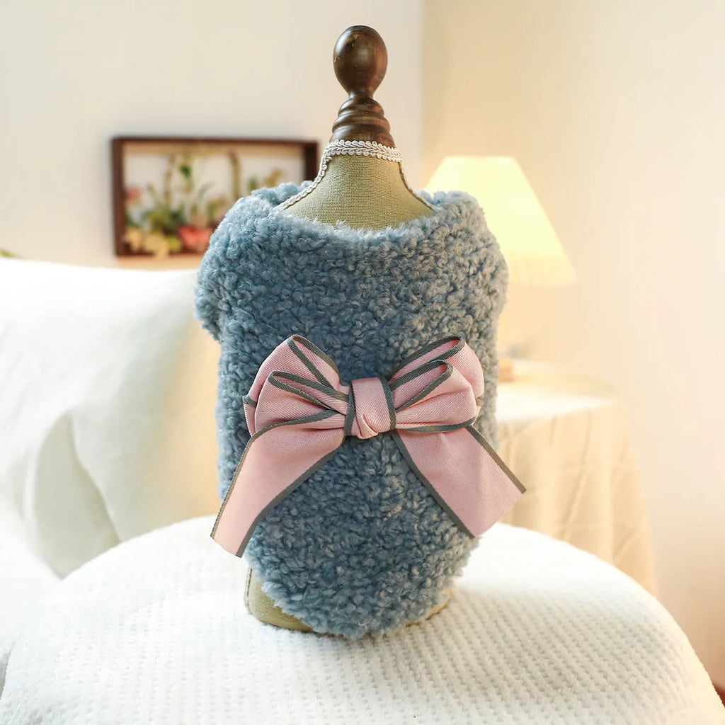 Bowknot polyester pet vest in blue, pink, or white, sizes XS to XL, chest 30-54cm