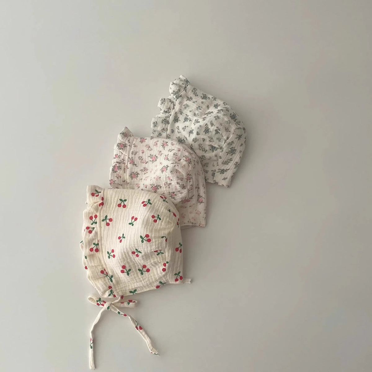 Cotton baby sun hat with full moon dome crown and floral pattern, 38-44cm for 0-12 months