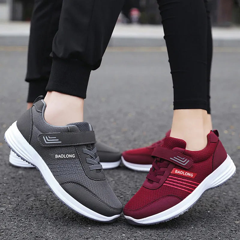 Neutral mesh walking shoes for middle-aged and elderly, non-slip soft sole, black colour, side view