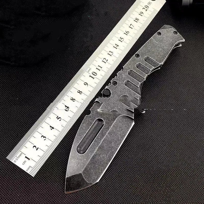 Outdoor folding knife with D2 steel blade, 9 cm length, 22 cm overall, 907 style, on neutral background