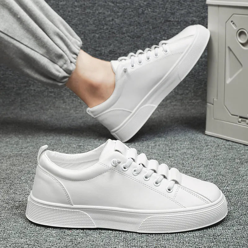 Men's black and white low-top mesh sports shoes with synthetic leather uppers and PVC soles