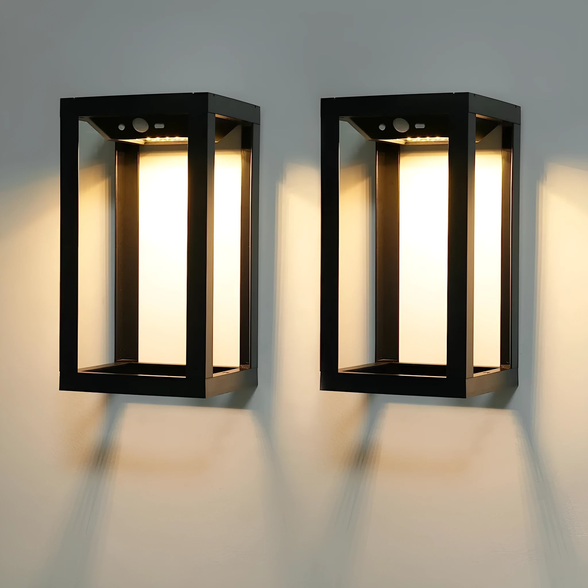 Modern Chinese style outdoor solar wall light with plastic housing for villa garden